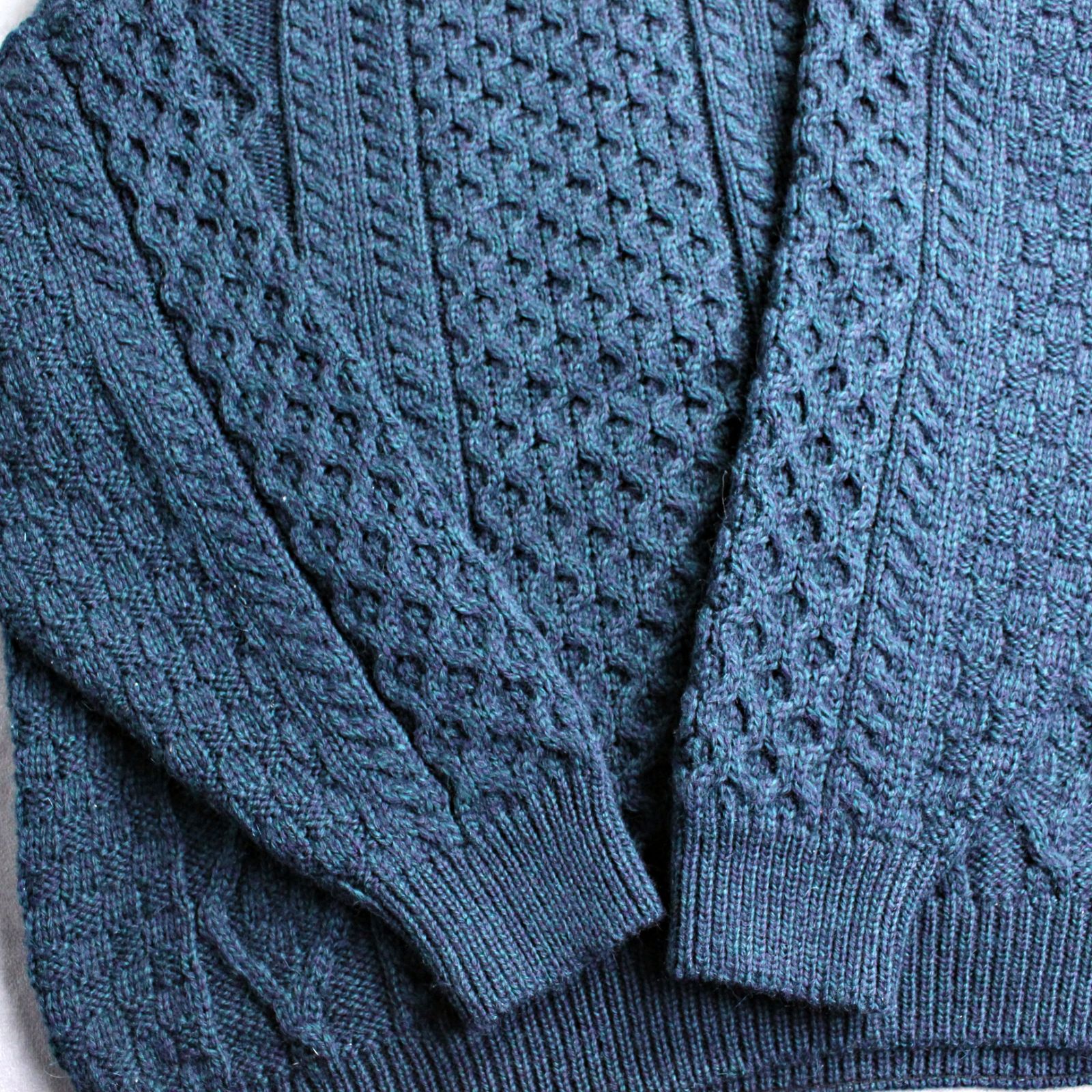 Quill's Woollen Market】アイルランド製 肉厚 ケーブル編み アラン