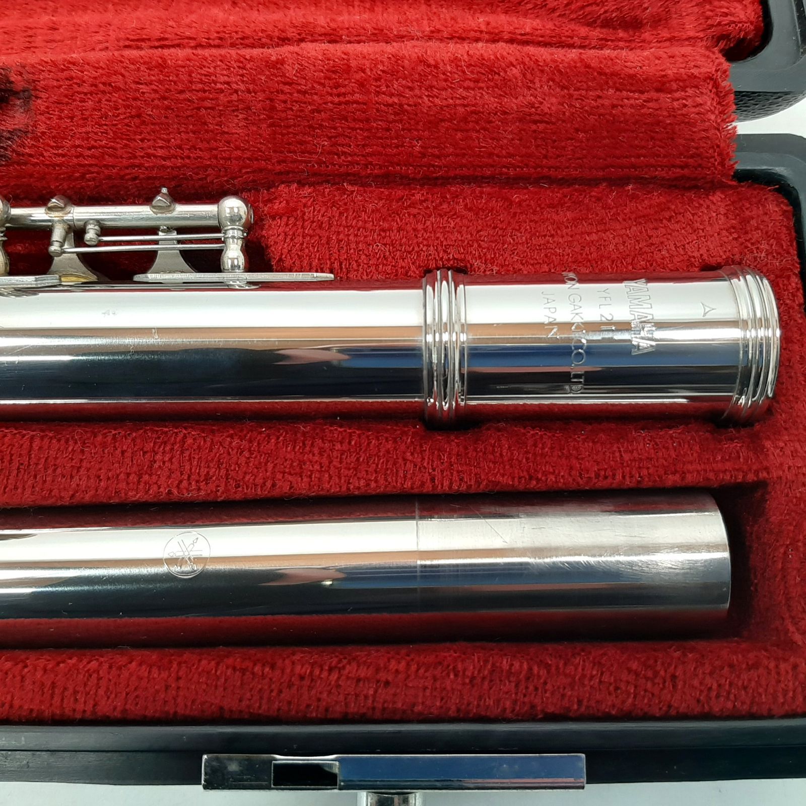 YAMAHA YFL-211 ヤマハ フルート ハードケース・ソフトケース付き