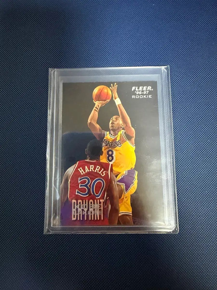 ベスト バスケット スポーツカード FLEER KOBE BRYANT ROOKIE NBA
