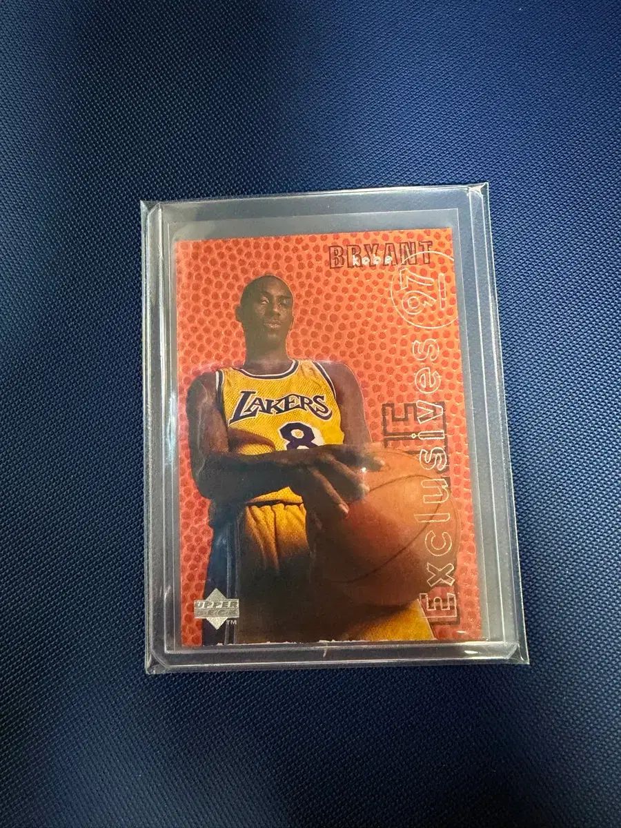 スポーツカード バスケット UPPERDECK KOBE BRYANT
