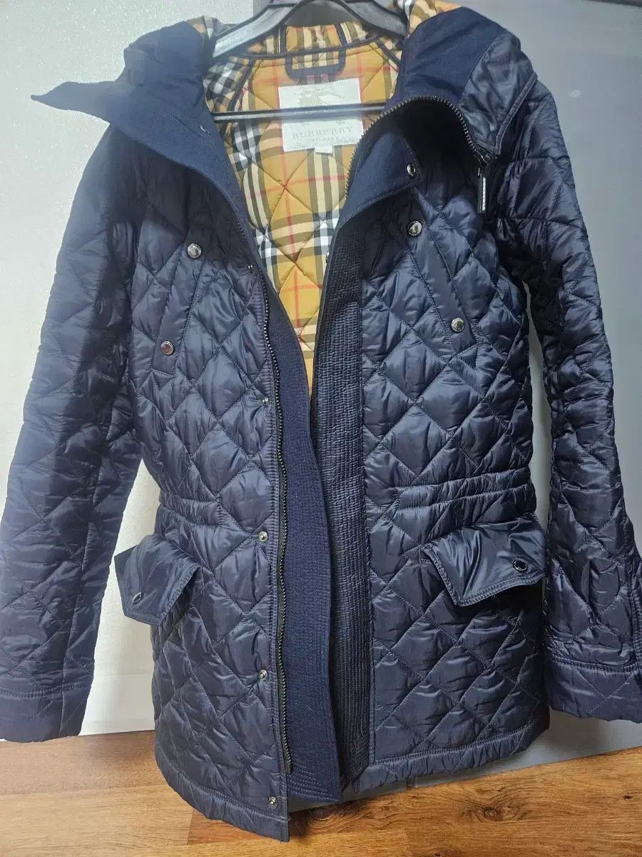 バーバリー キルティング フード ジャケット