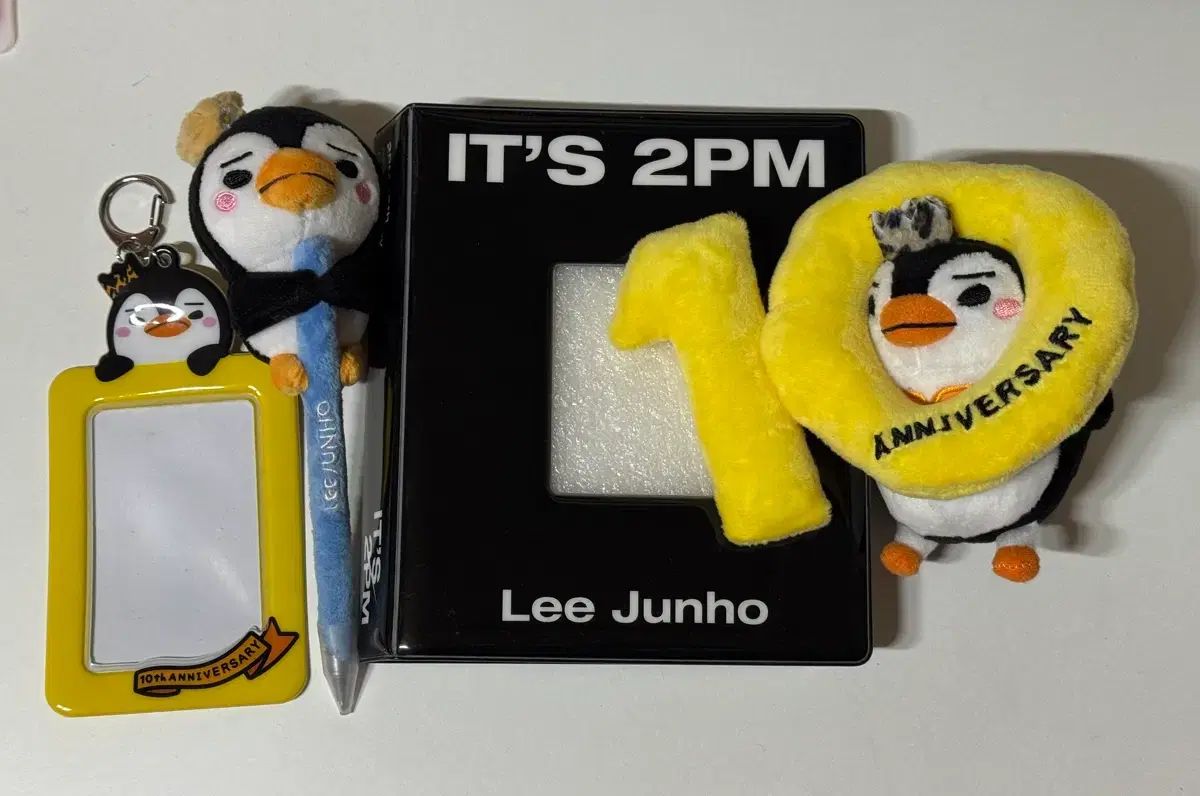 イ ジュノ LEE JUNHO グッズ