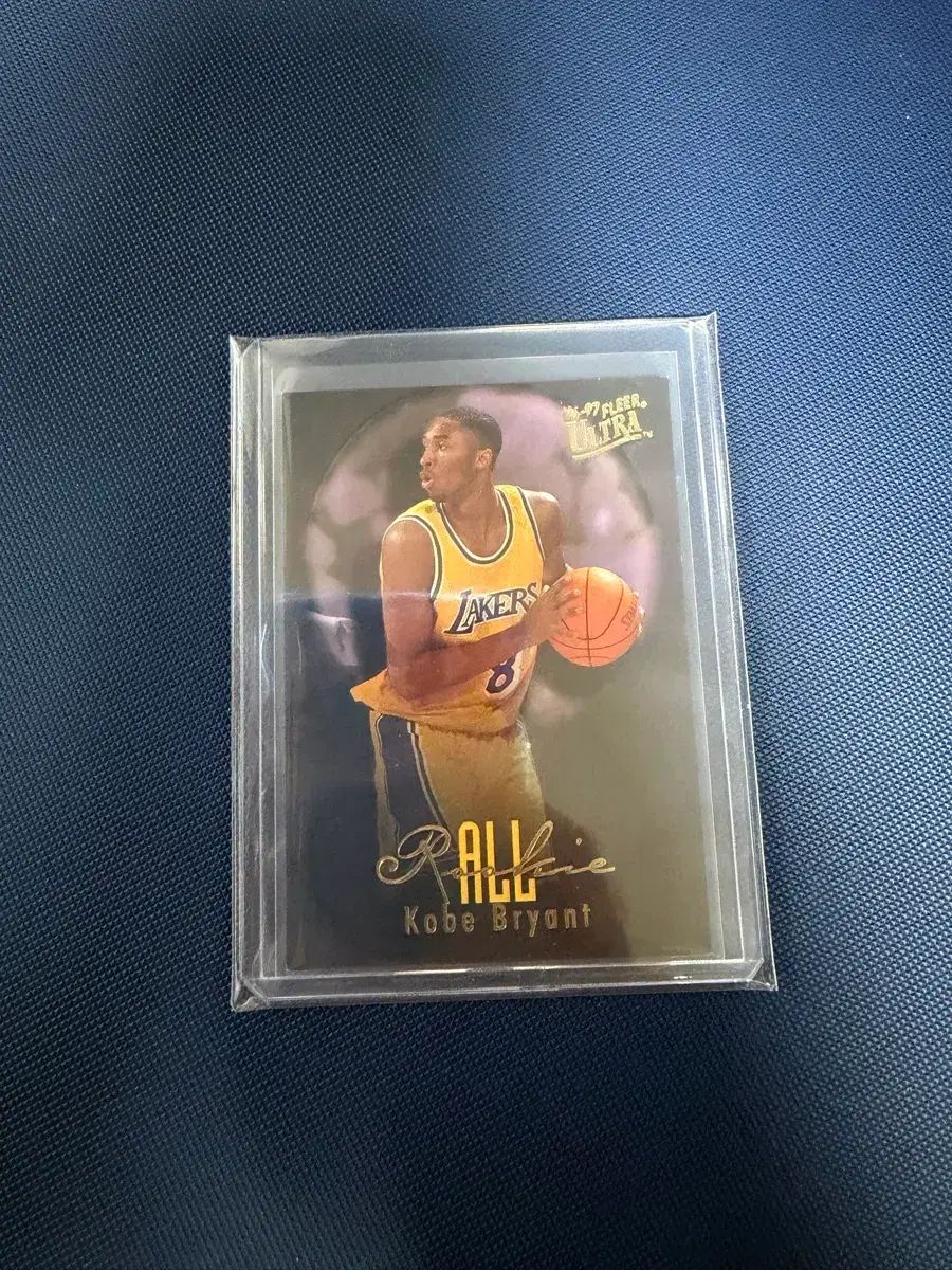 バスケット スポーツカード FLEER KOBE BRYANT ROOKIE