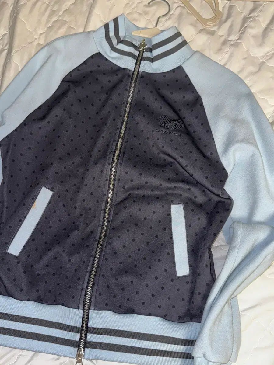 新品】23区 ヘリテージ ツイード ノーカラー ジャケット 販売 シルク