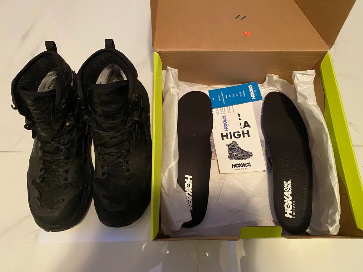 HOKA ONE トー ウルトラ ハイ 275