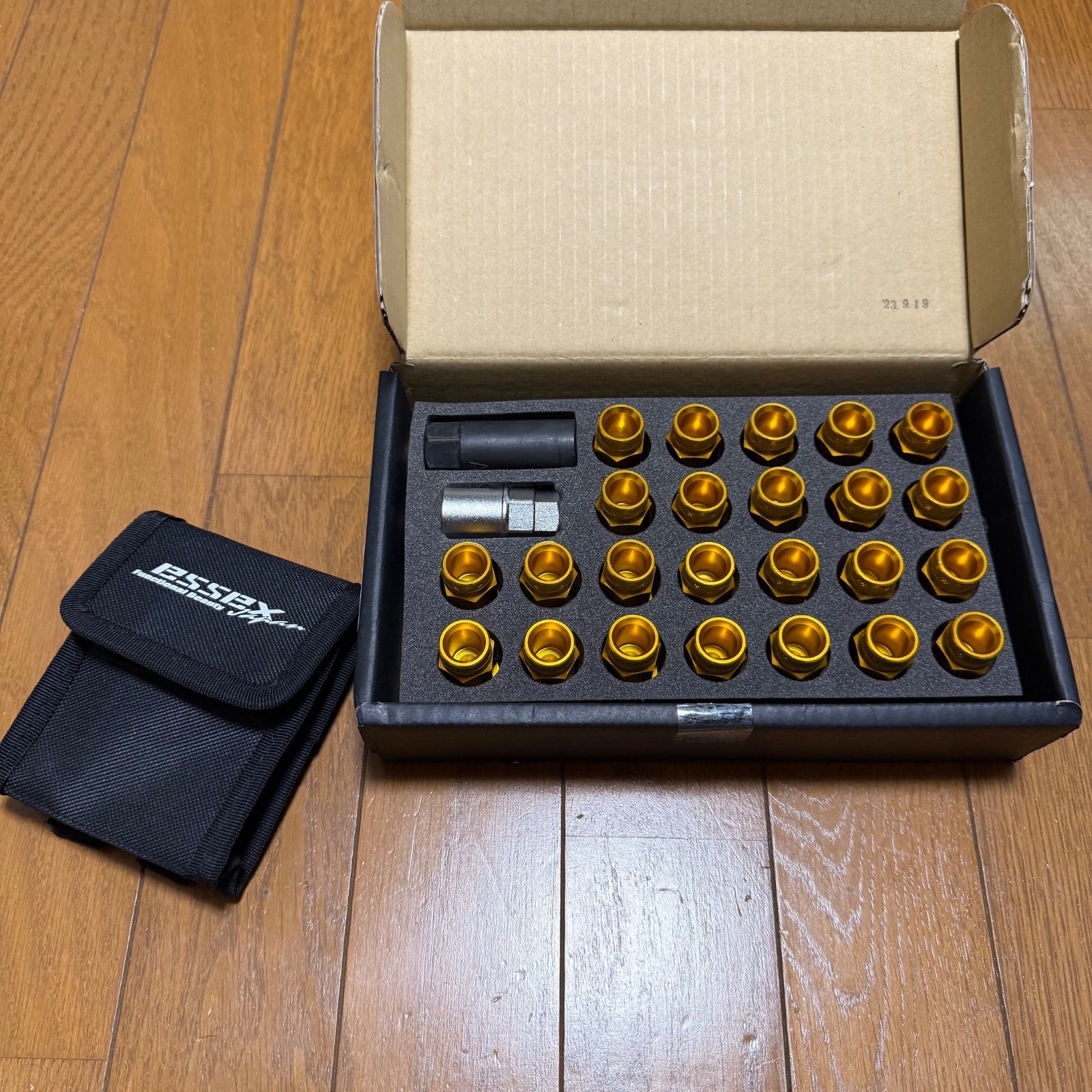 ESSEX エセックス 2ピース シェルナット ロック付き ゴールド キャラバン用