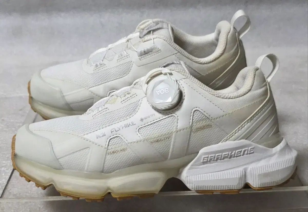 K 2 ケーツー フライハイク ゴアテックス 軽量登山靴 BOAダイアル レディース 235