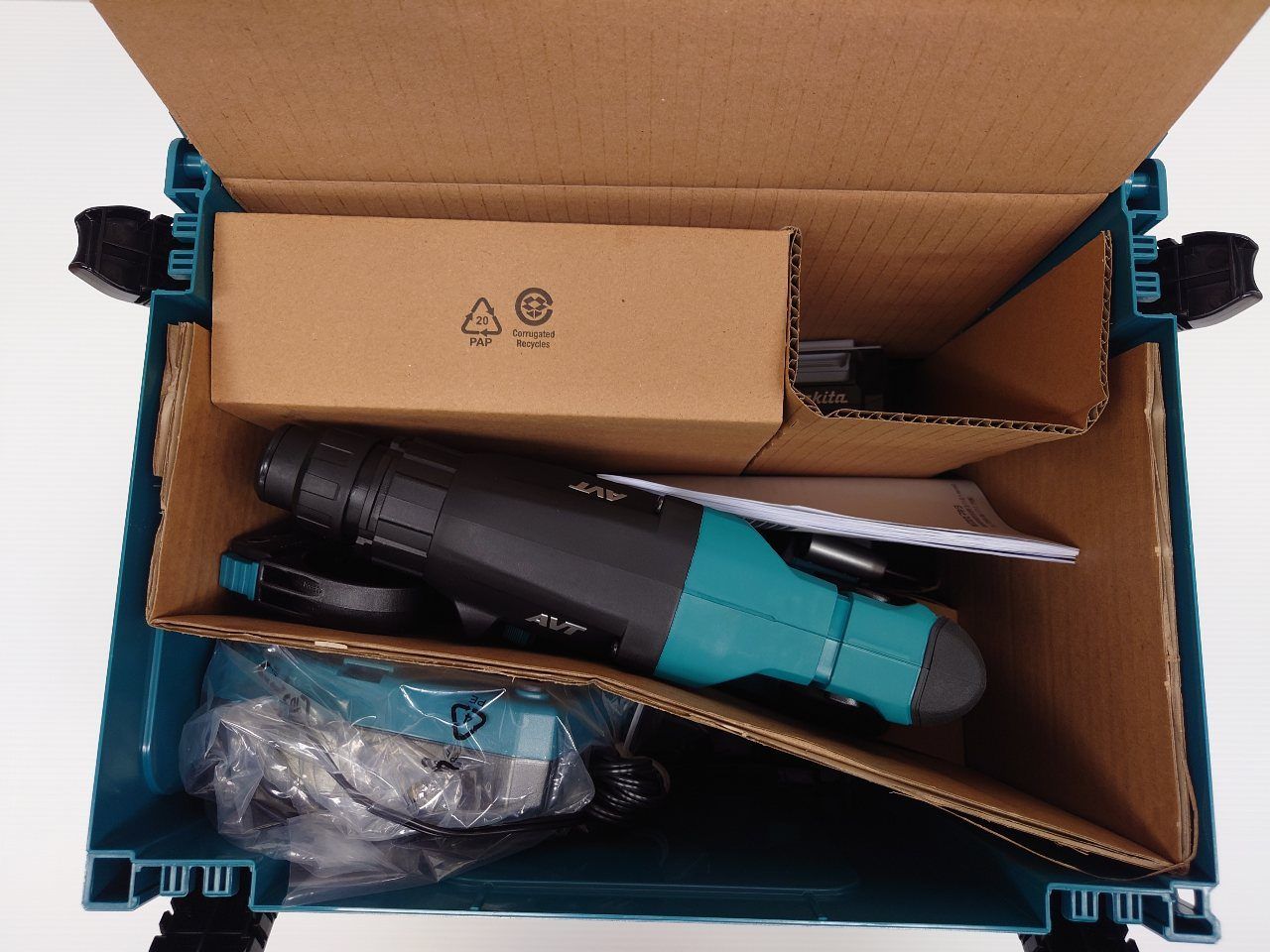 マキタ Makita 28 mm充電式ハンマドリル 囗T巛