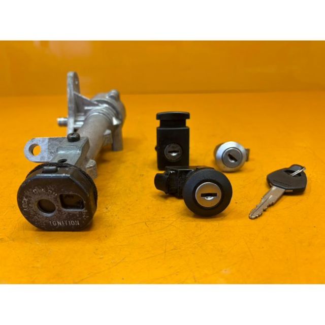 スカイウェーブ　スカイウェイブ　cj43 キーセット ZC 30735]@スズキ SUZUKI スカイウェイブ250 CJ42A-103 キーセット 鍵