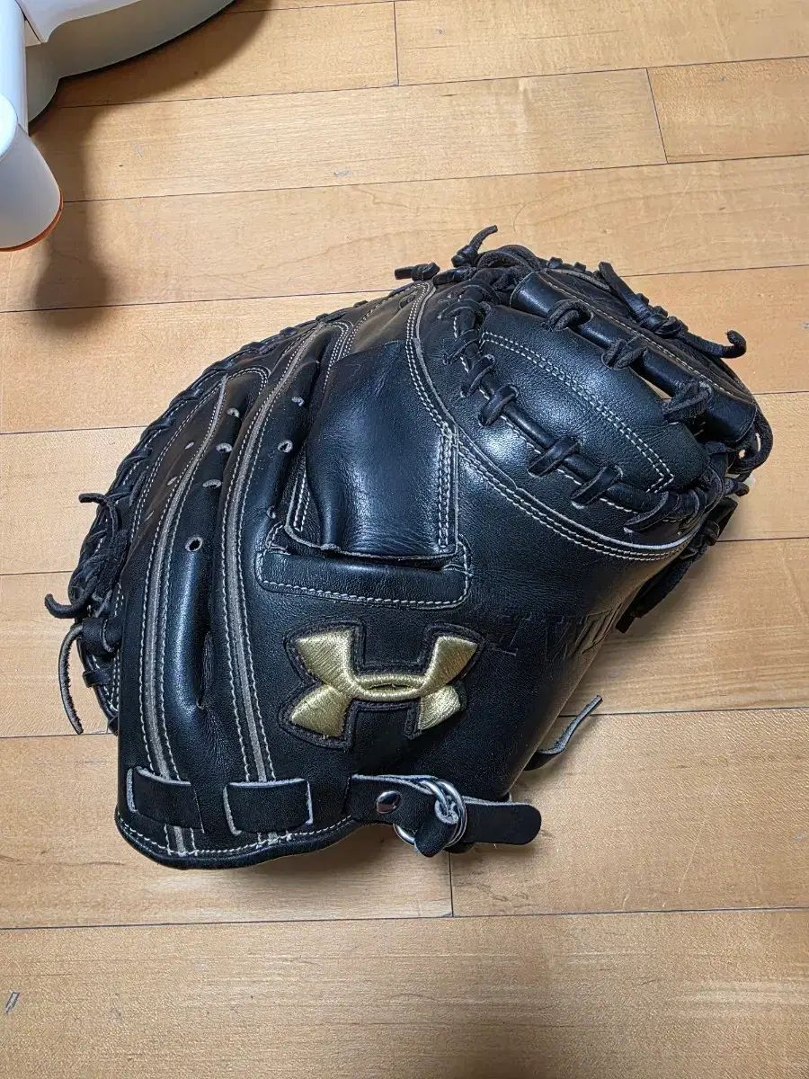 アンダーアーマー キャッチャーミット - メルカリ