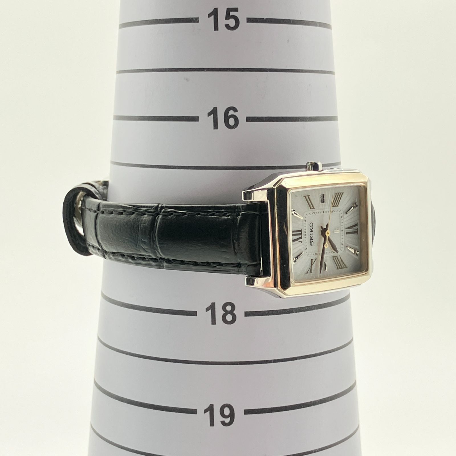 中古】セイコー ルキア 電波ソーラー 1B22-0CF0 スクエア 腕時計