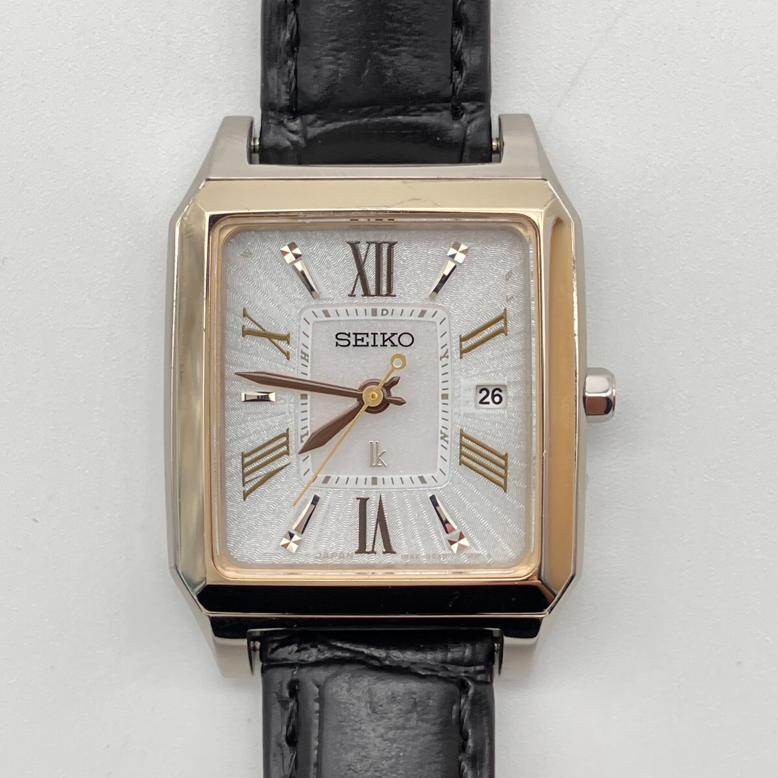 稼働美品 セイコーLk レディース腕時計 1B22-0CF0 スクエア シルバー 中古】セイコー ルキア 電波ソーラー 1B22-0CF0 スクエア 腕時計