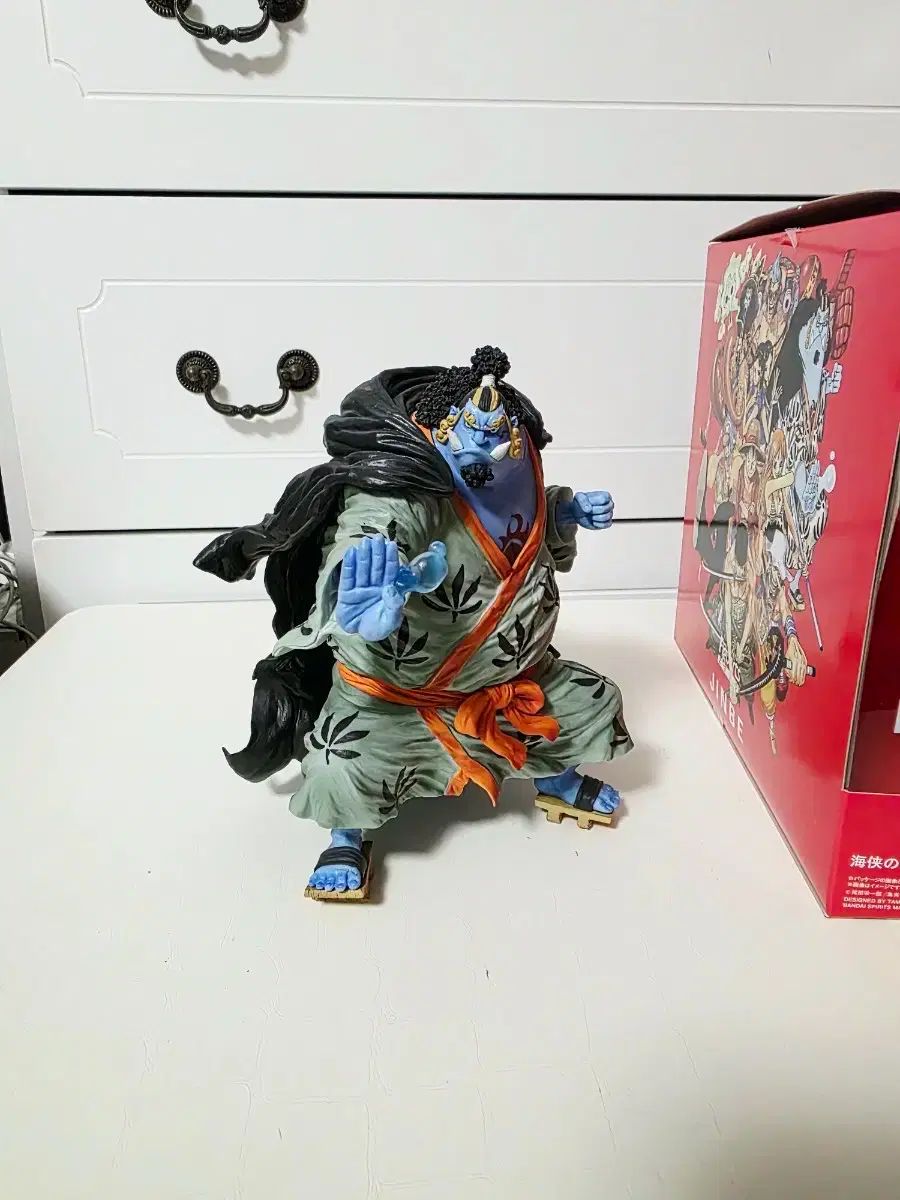 ONE PIECE 工場 ジンベエ フィギュア アーツZERO