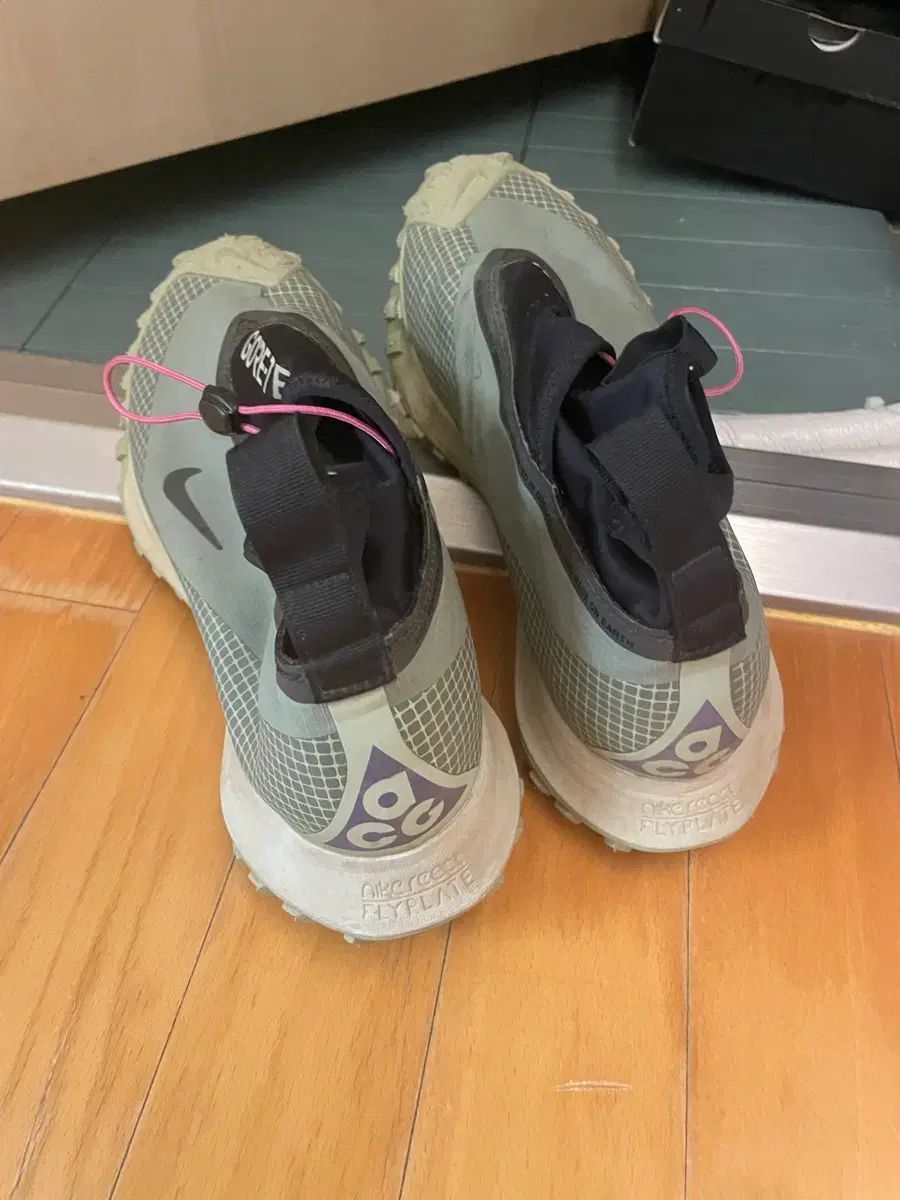 ACGマウンテン フライ ゴアテックス カーキ 270