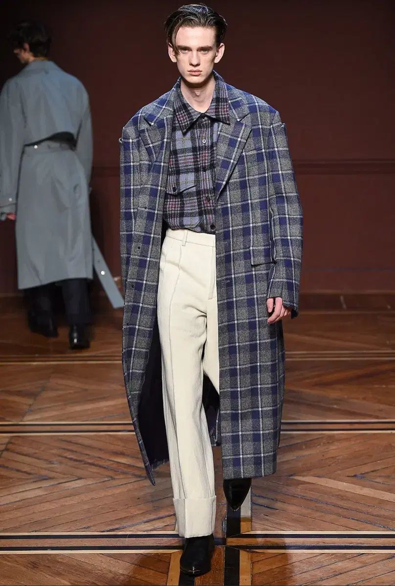 50 ウーヨンミ 18 FW ブルー CHECK コート