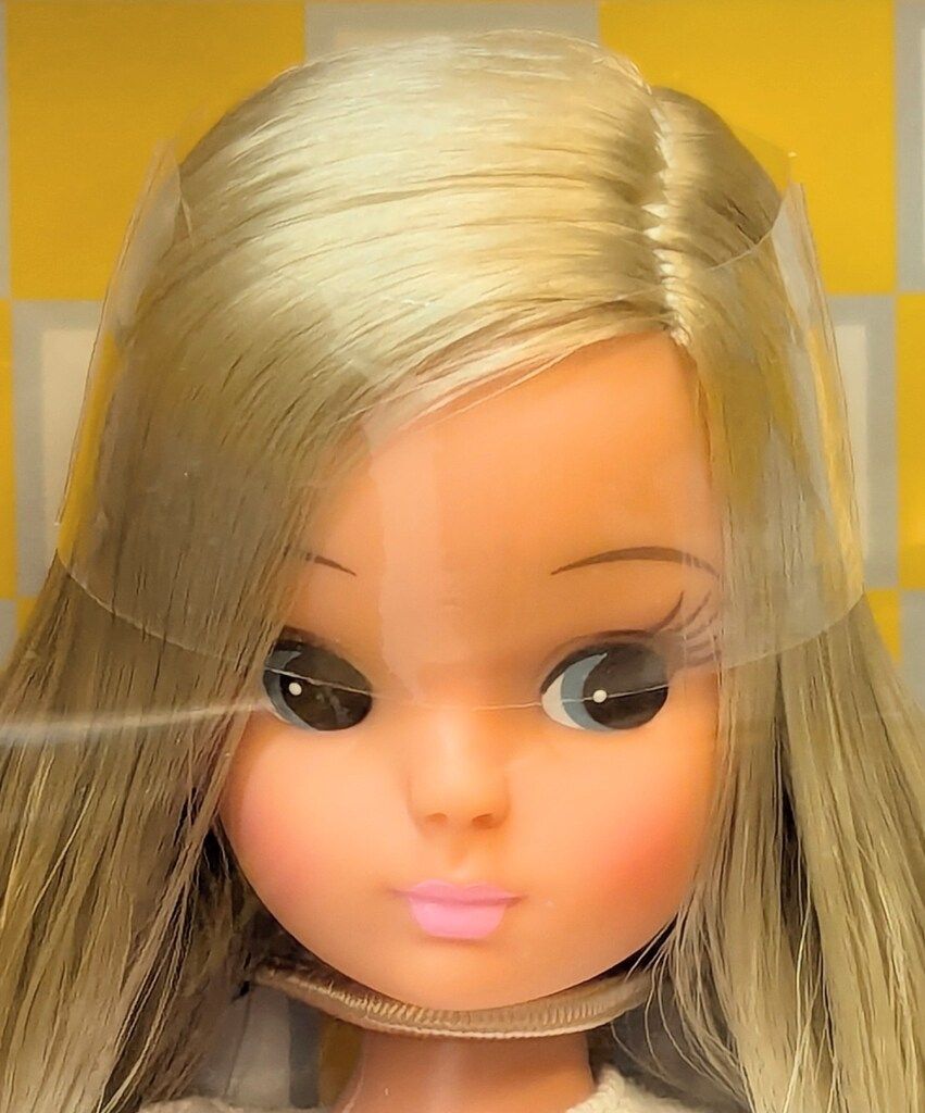 リトルファクトリー リカちゃんキャッスル 初代リカちゃん 19 B 日焼け肌 斜め分けストレート 12545