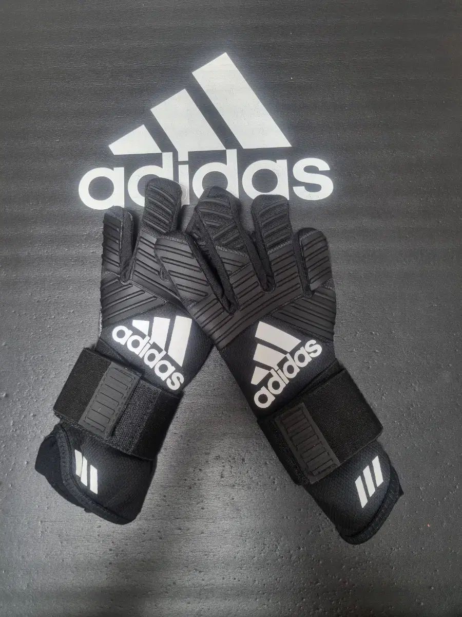 アディダス ゴールキーパー 手袋 10号