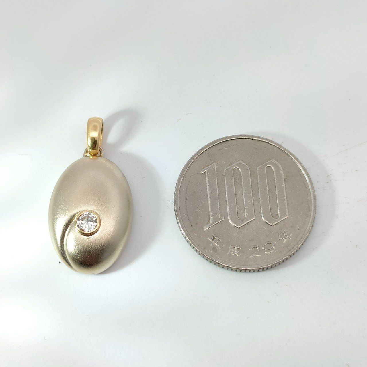 18金 K 18 男女兼用 艶消し ダイヤ0 11 ct デザインペントップ 5 26ｇ D 777 ブラウス チャーム 