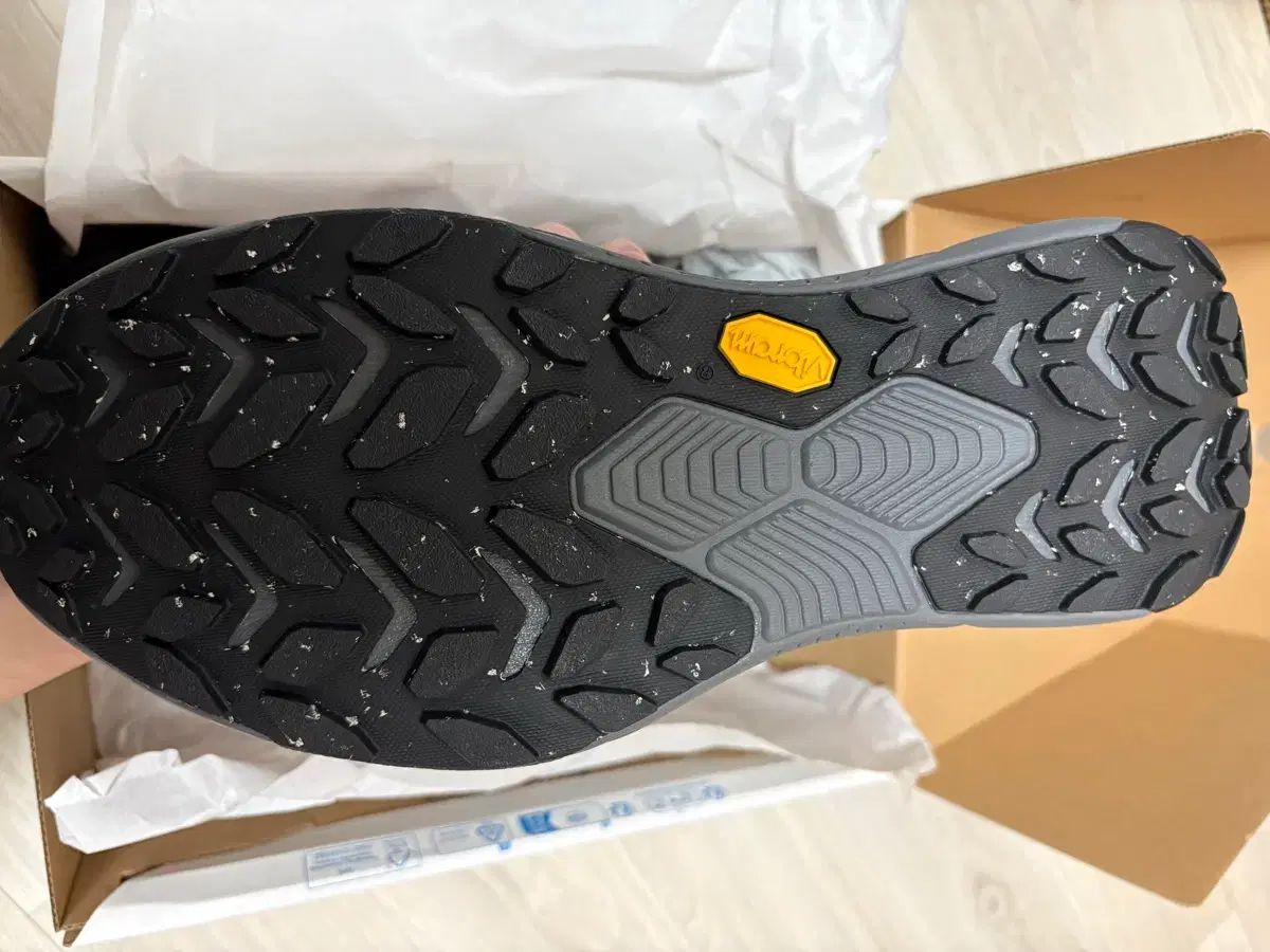 ホカ プロジェクト トランスポート グレー 285