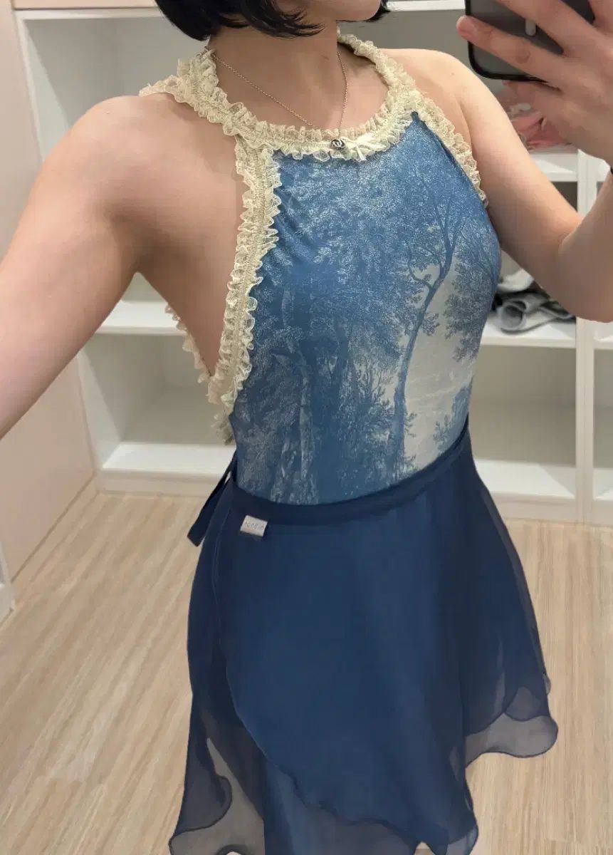 ジュスト クール アルパイン チョーカー レオタード