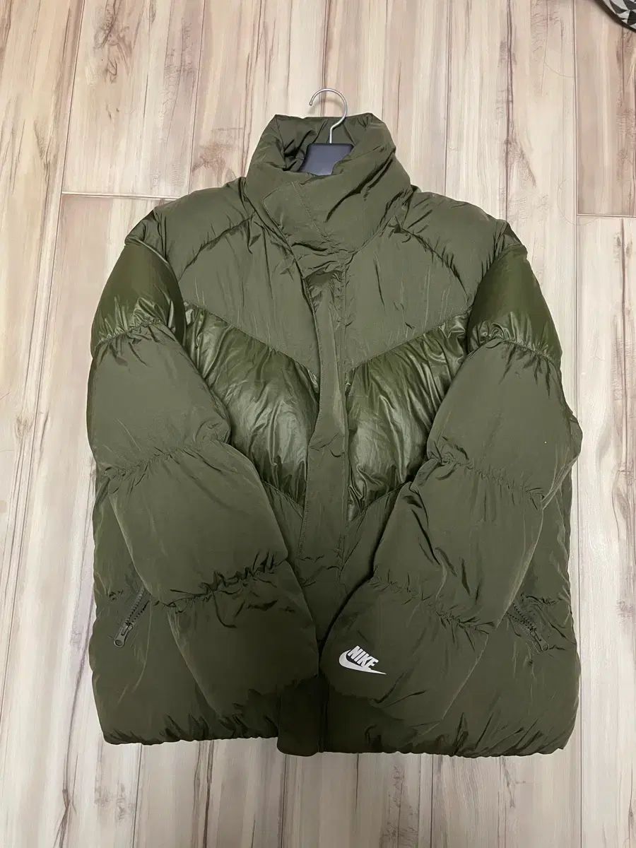 ナイキ ダウン XL カーキ - メルカリ