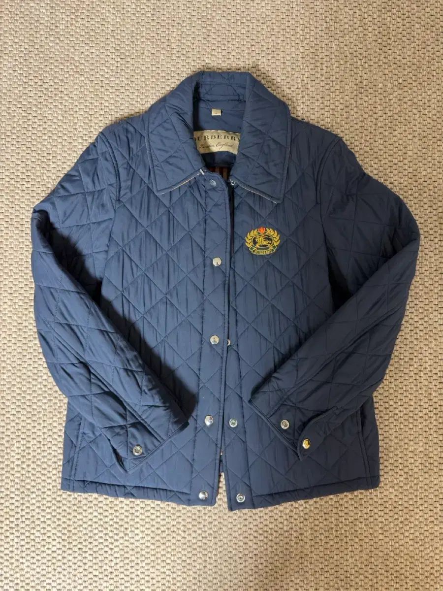 バーバリー レディース キルティング Mサイズ