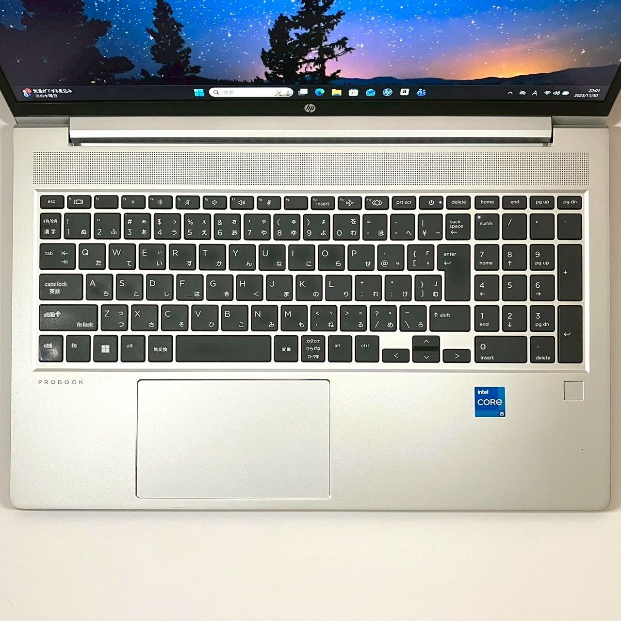 ☆2023年製☆ 第12世代Corei5 テンキー付き 爆速SSD256GB 15.6インチ