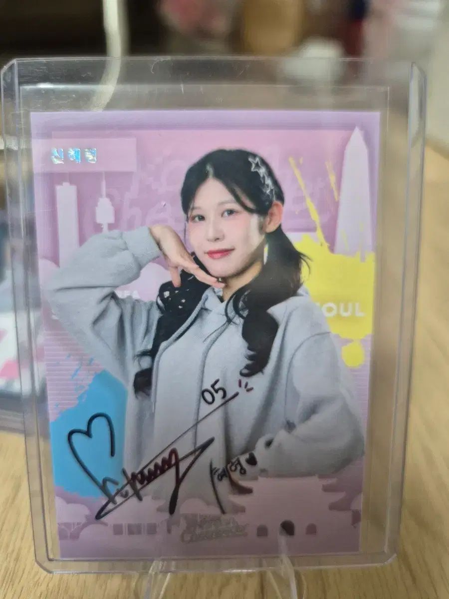 チアリーダー シン ヘリョン シティ麻Tシャツ