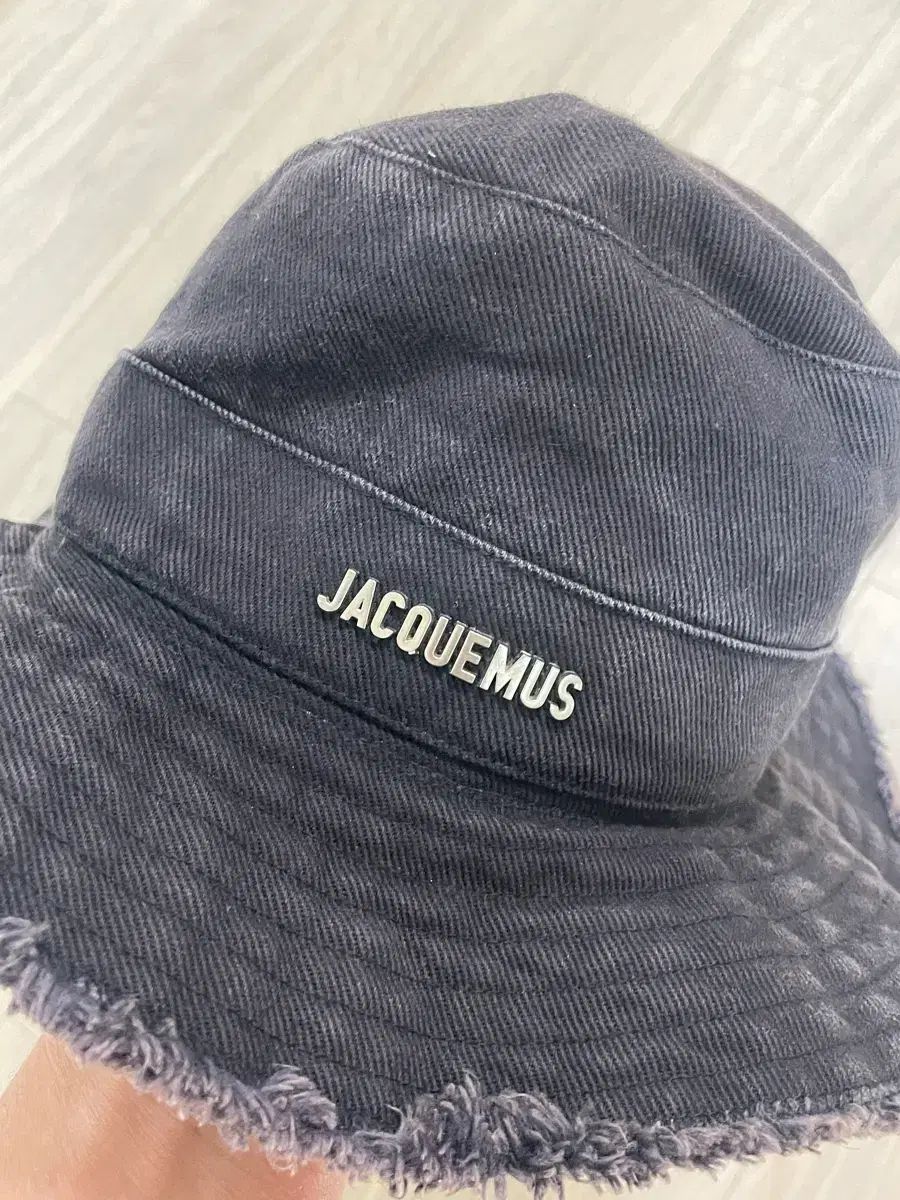 JACQUEMUS ジャックムス ル・バブ アーティチョーク ブラック 60