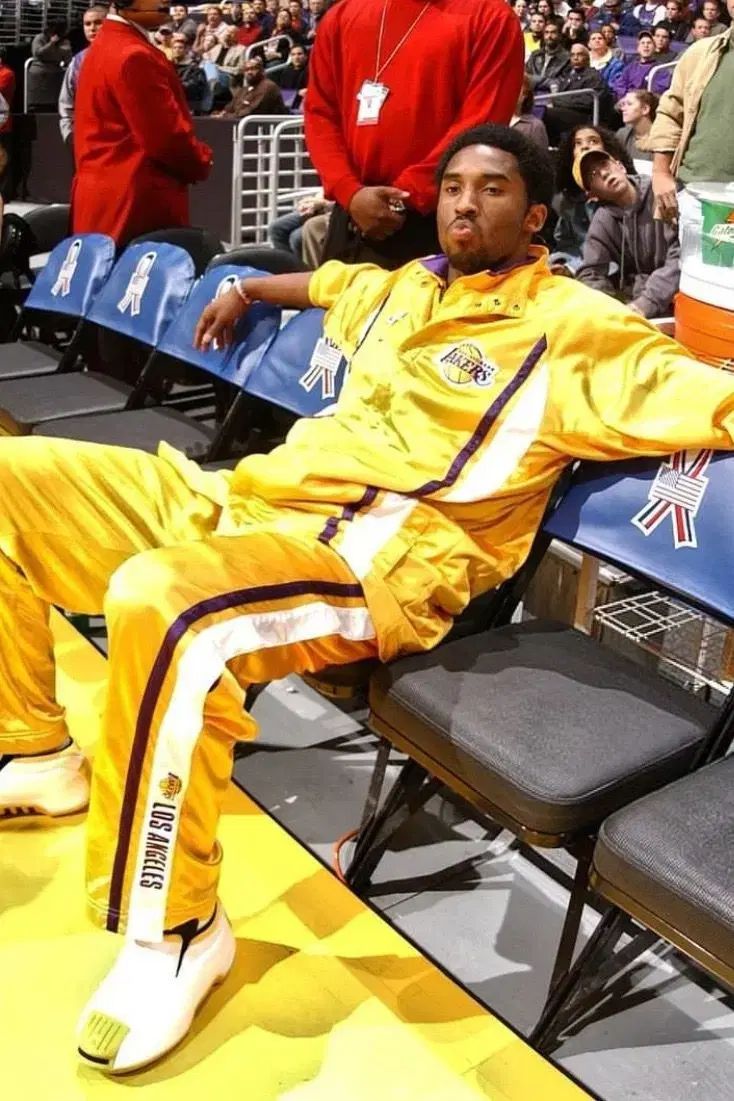 ナイキ レイカーズ ウォームアップセット コービー XL (海外) - メルカリ