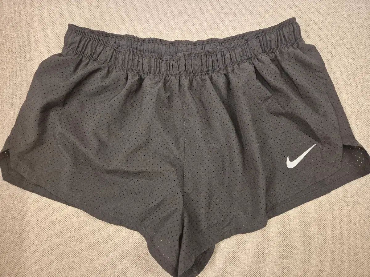 ナイキ エアロスイフト ハーフパンツ