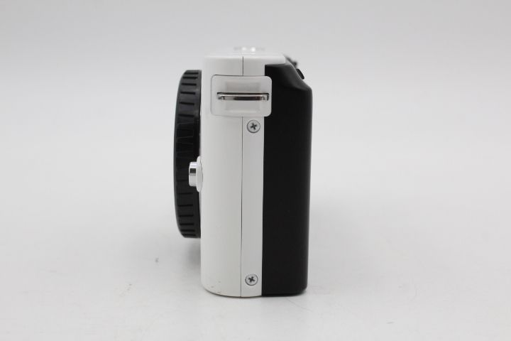 ニコン ミラーレス一眼カメラ