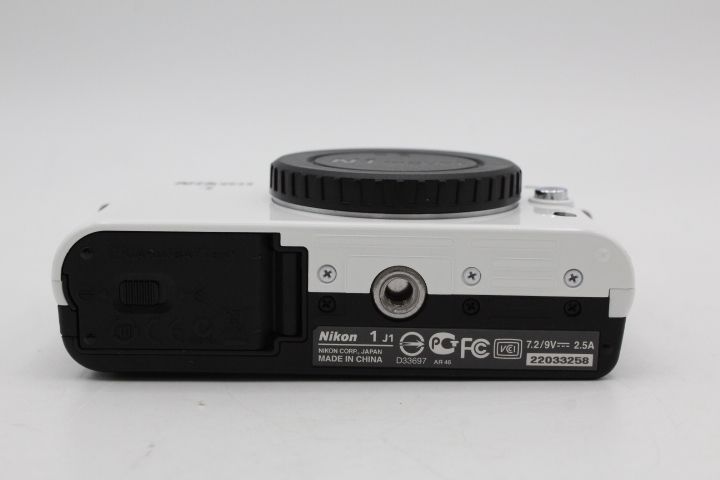 ニコン ミラーレス一眼カメラ