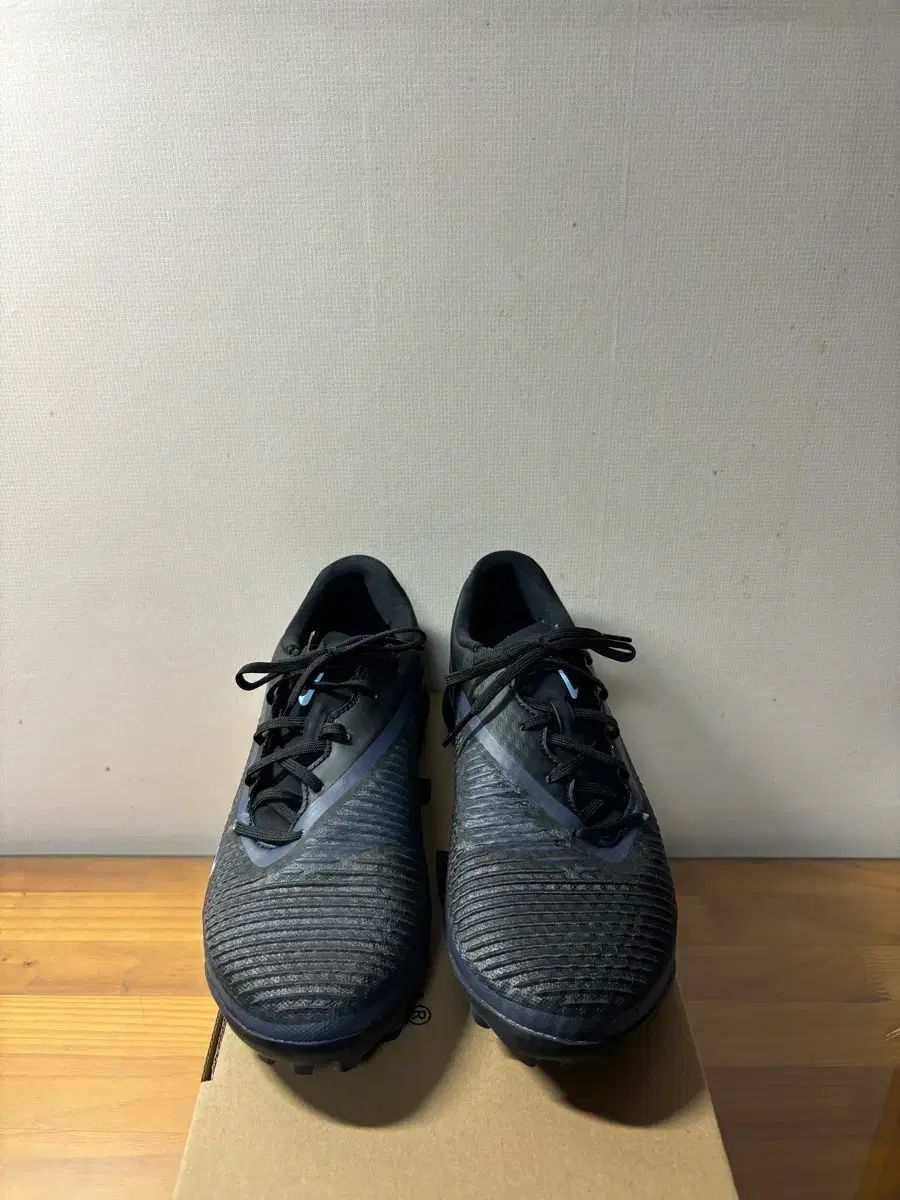 270 NIKE ナイキ FANTOM 6 ロー アカデミー TF サッカーシューズ