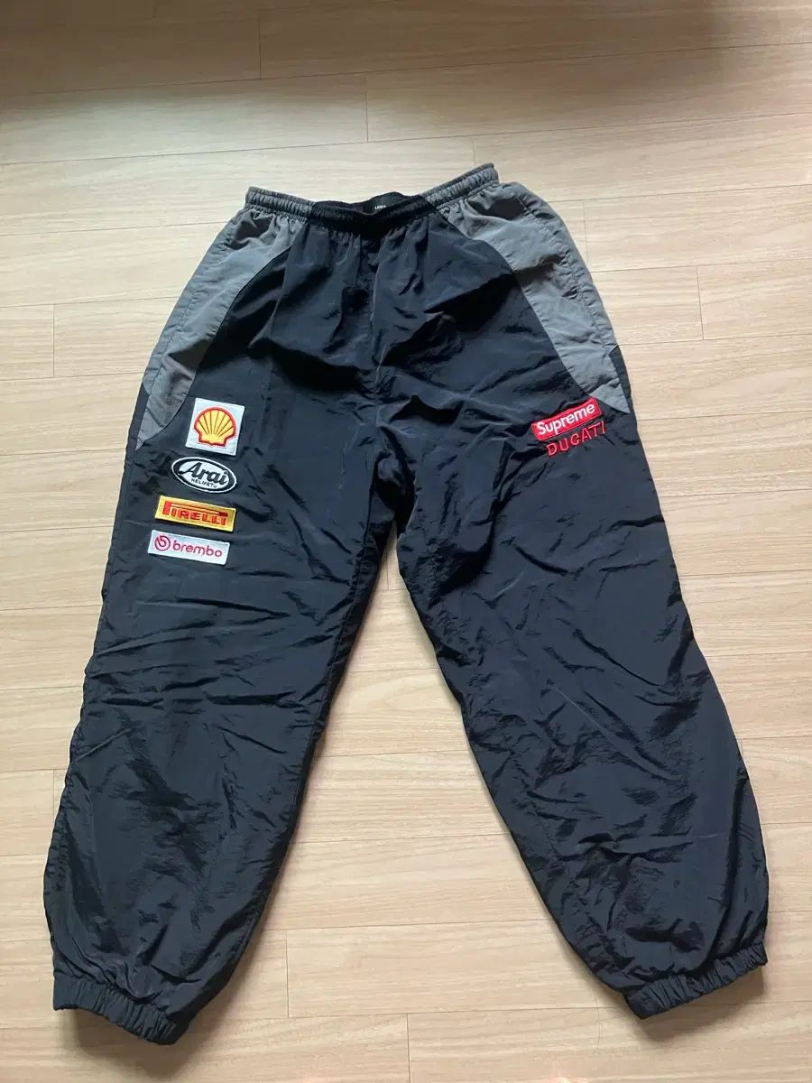 Supreme×ドゥカティ トラックパンツ