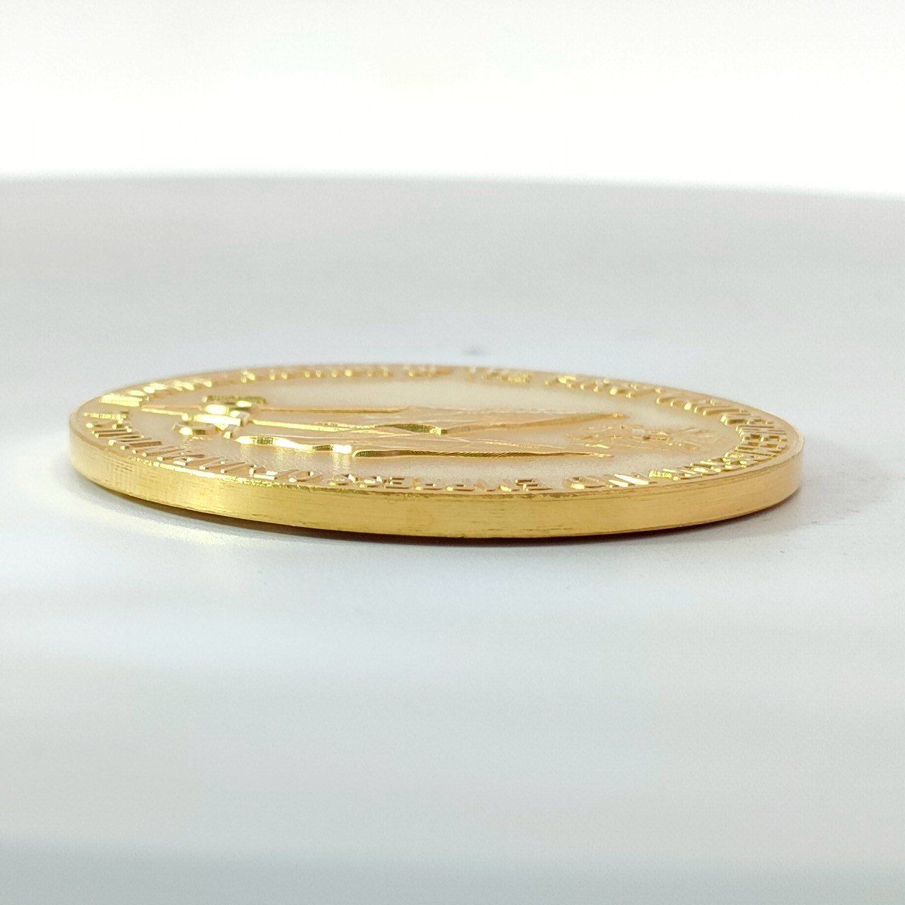 24金 K24 純金 造幣局 天皇陛下 訪米記念 メダル 29.16g D790 - メルカリ