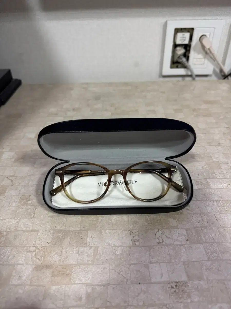 VICTOR - ROLF メンズ ウェリントン メガネ