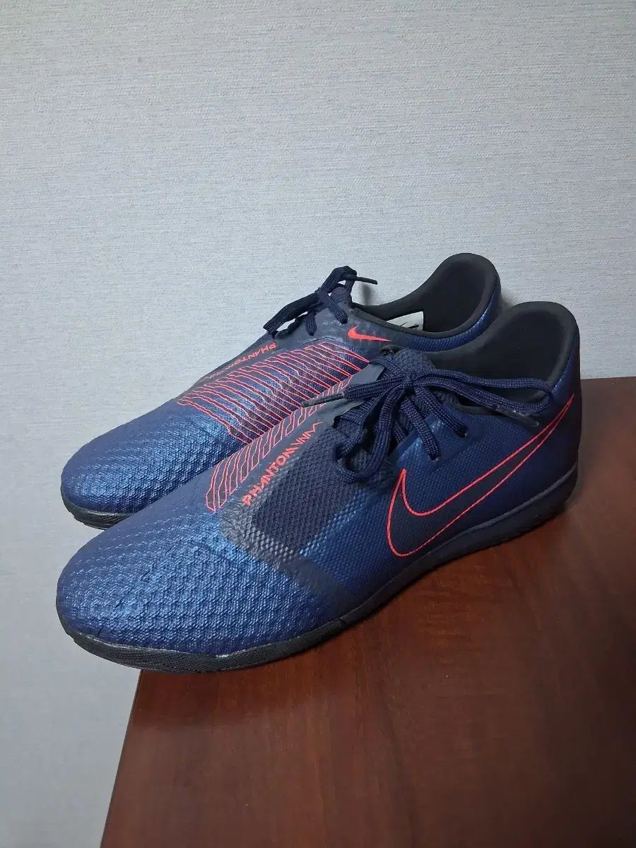 ナイキ FANTOM ヴェノム 265