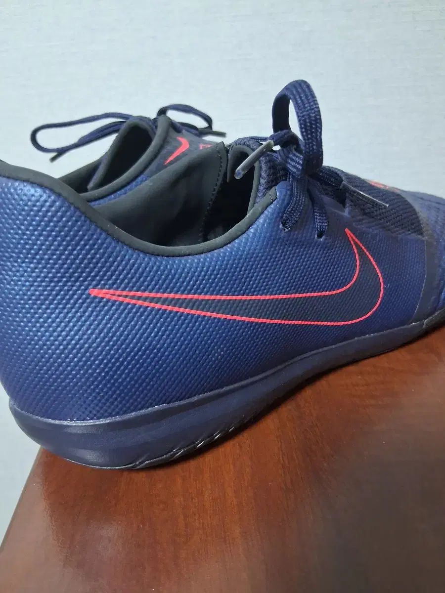 ナイキ FANTOM ヴェノム 265