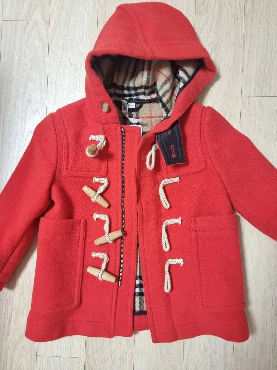 バーバリー キッズ レッド ダッフルコート