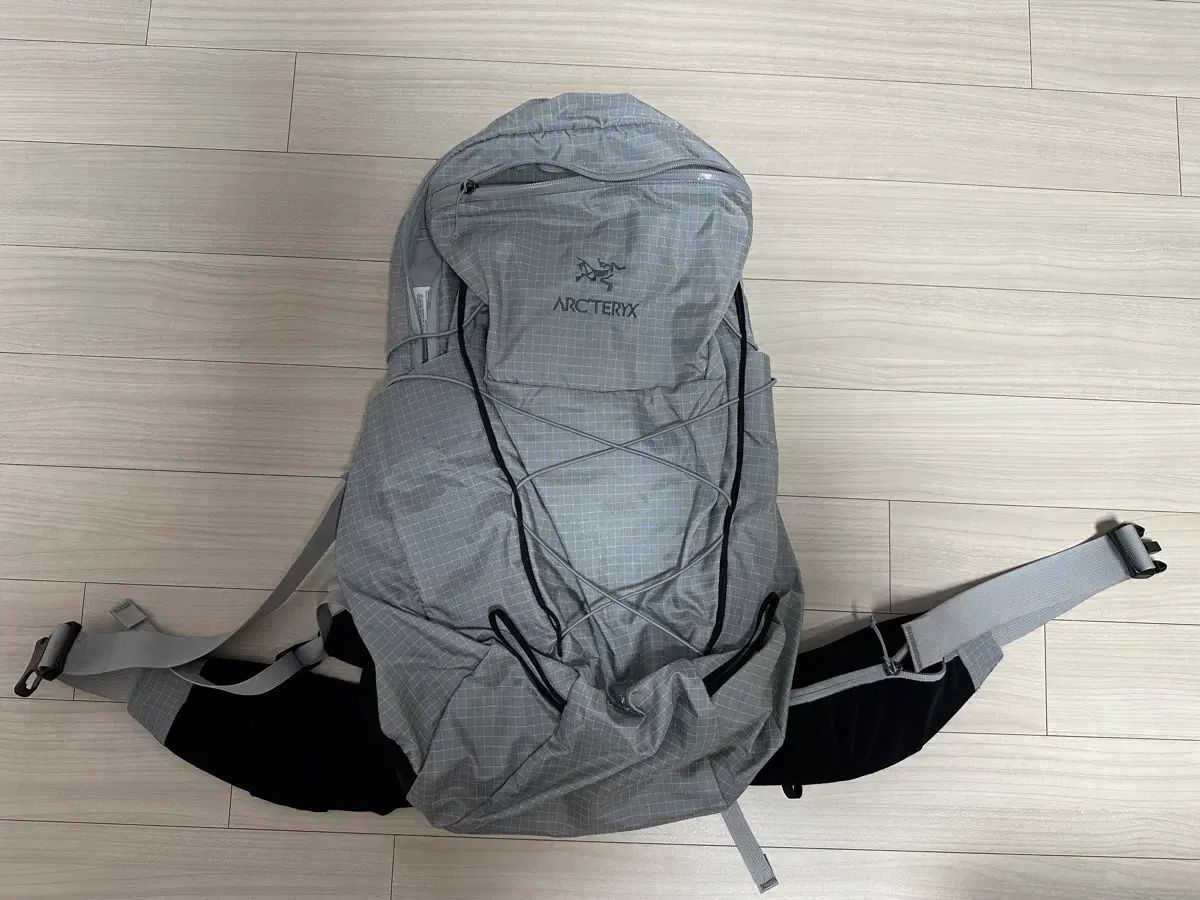 アークテリクス エアリウス 30 ピクセル