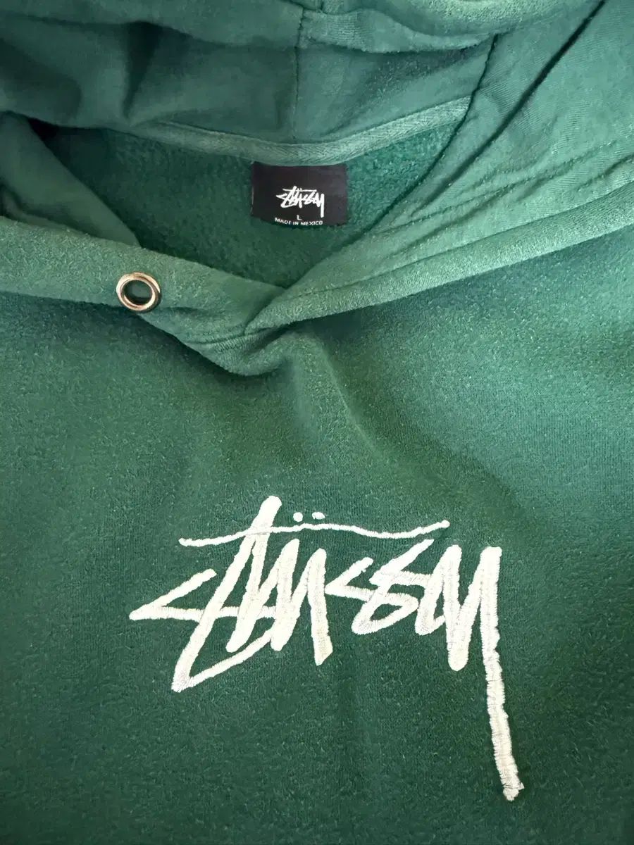 STUSSY ストック 刺繍 ロゴ フーディー L グリーン COLOR - メルカリ