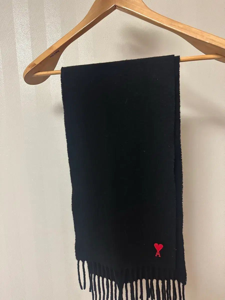 アミ スモール ハート ロゴ Classic スカーフ ブラック