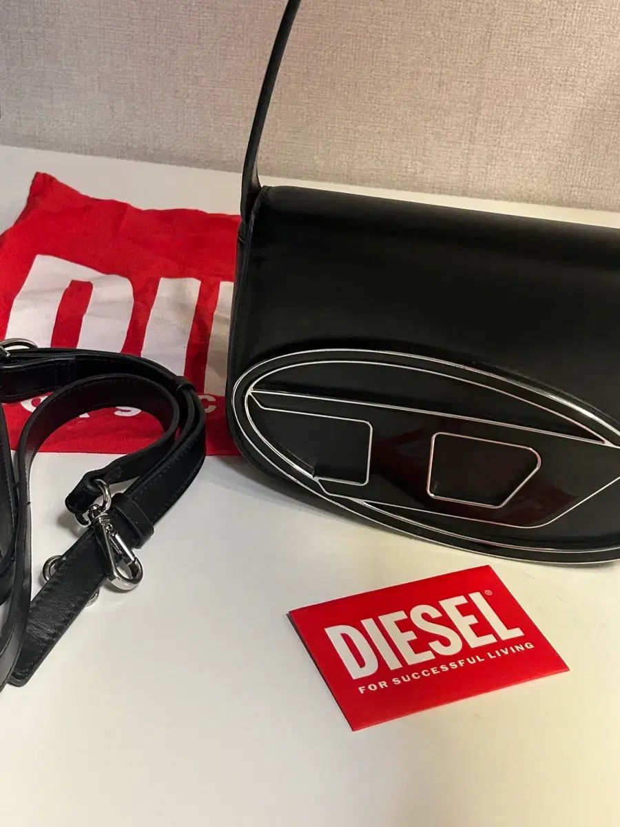 DIESEL 1 DR ショルダーバッグ ブラック