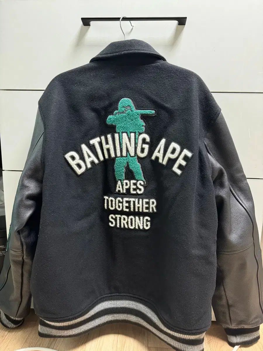 A BATHING APE アベイシングエイプ スタジャン XL - メルカリ