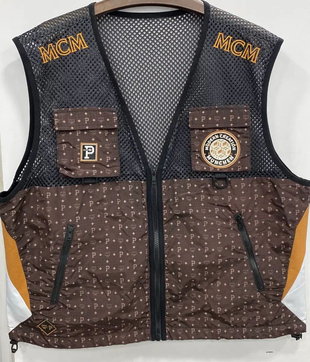 XL ゴールデンサイズ MCM x OVER THE PITCH ベスト