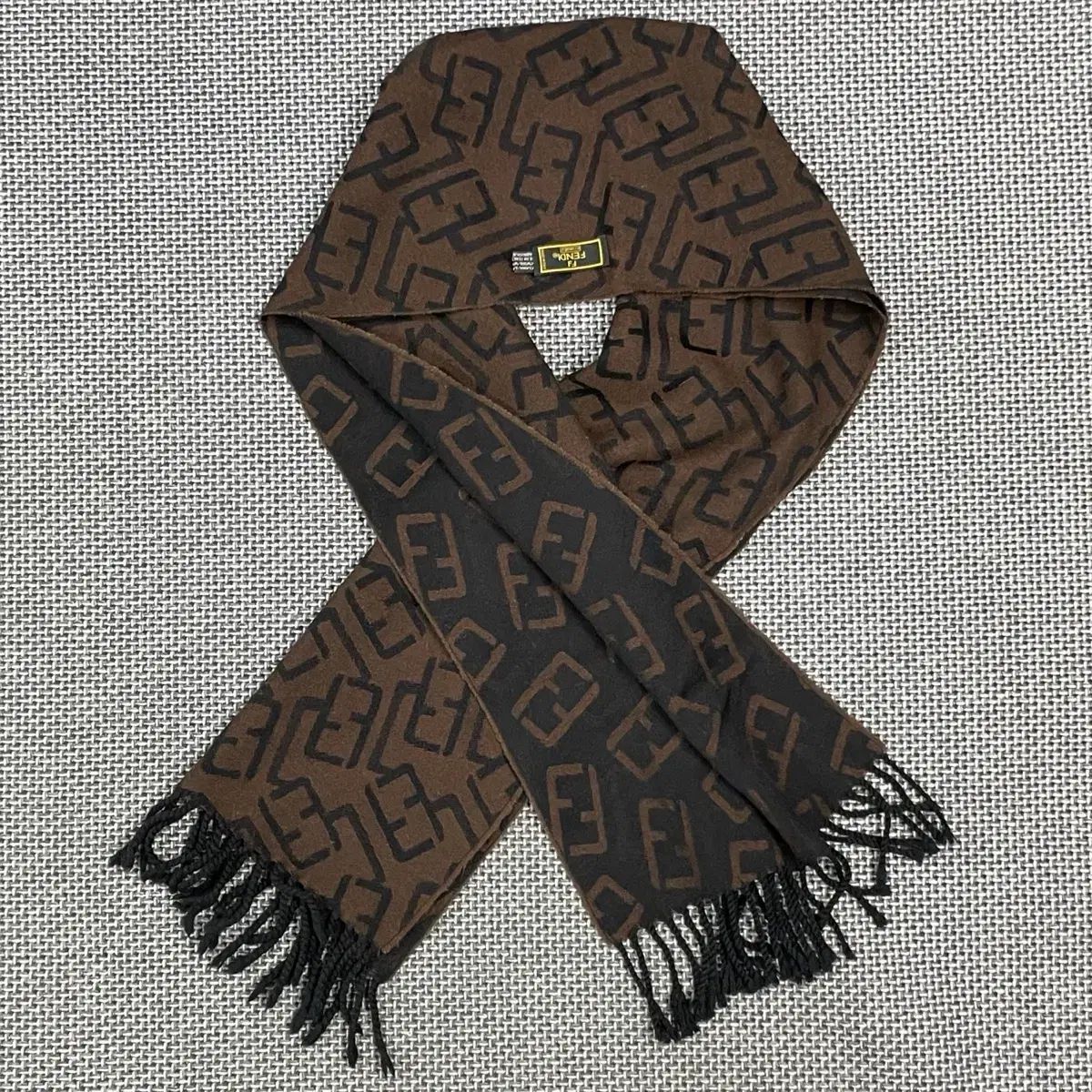 FENDI フェンディ FF ロゴ ウール マフラー ブラウン/ブラック - メルカリ