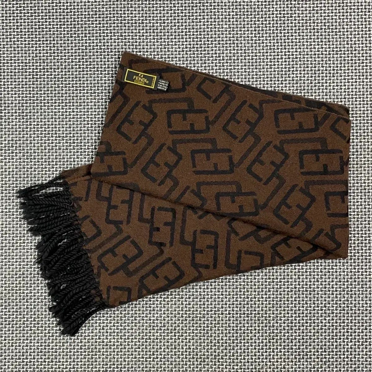 FENDI フェンディ FF ロゴ ウール マフラー ブラウン/ブラック - メルカリ