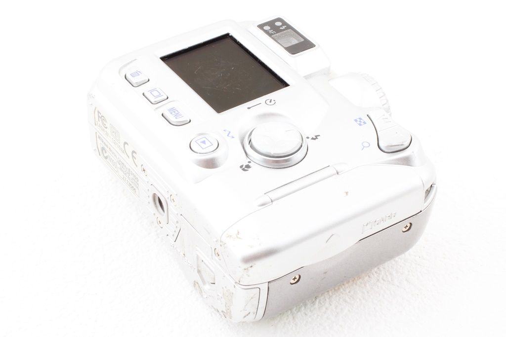 ジャンク Nikon ニコン COOLPIX クールピクス 3100 320万画素 コンデジ