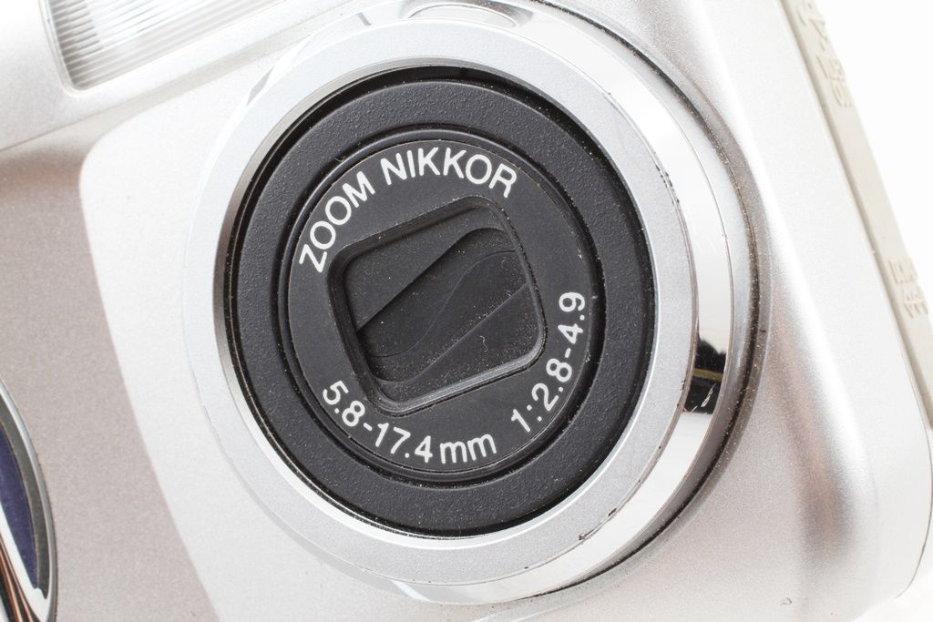 ジャンク Nikon ニコン COOLPIX クールピクス 3100 320万画素 コンデジ